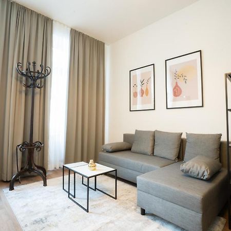 Spacious Apartment With Huge Shared Terrace And Grill Located Between City Centre And Donau River Виена Екстериор снимка