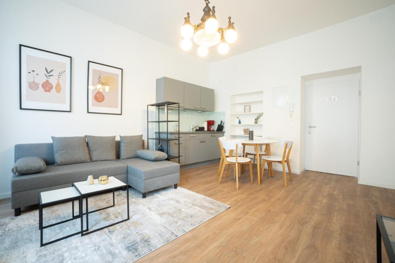 Spacious Apartment With Huge Shared Terrace And Grill Located Between City Centre And Donau River Виена Екстериор снимка
