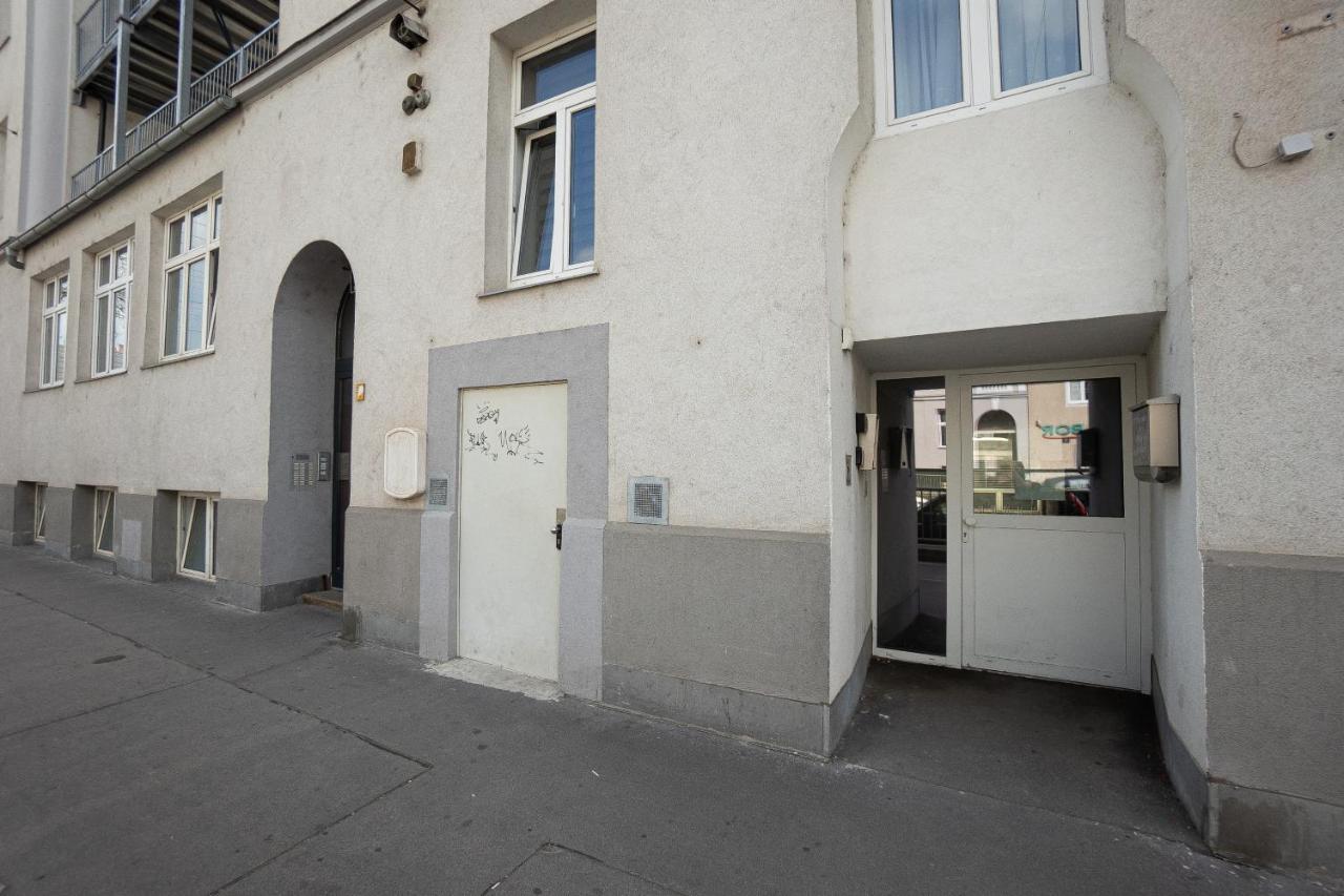 Spacious Apartment With Huge Shared Terrace And Grill Located Between City Centre And Donau River Виена Екстериор снимка